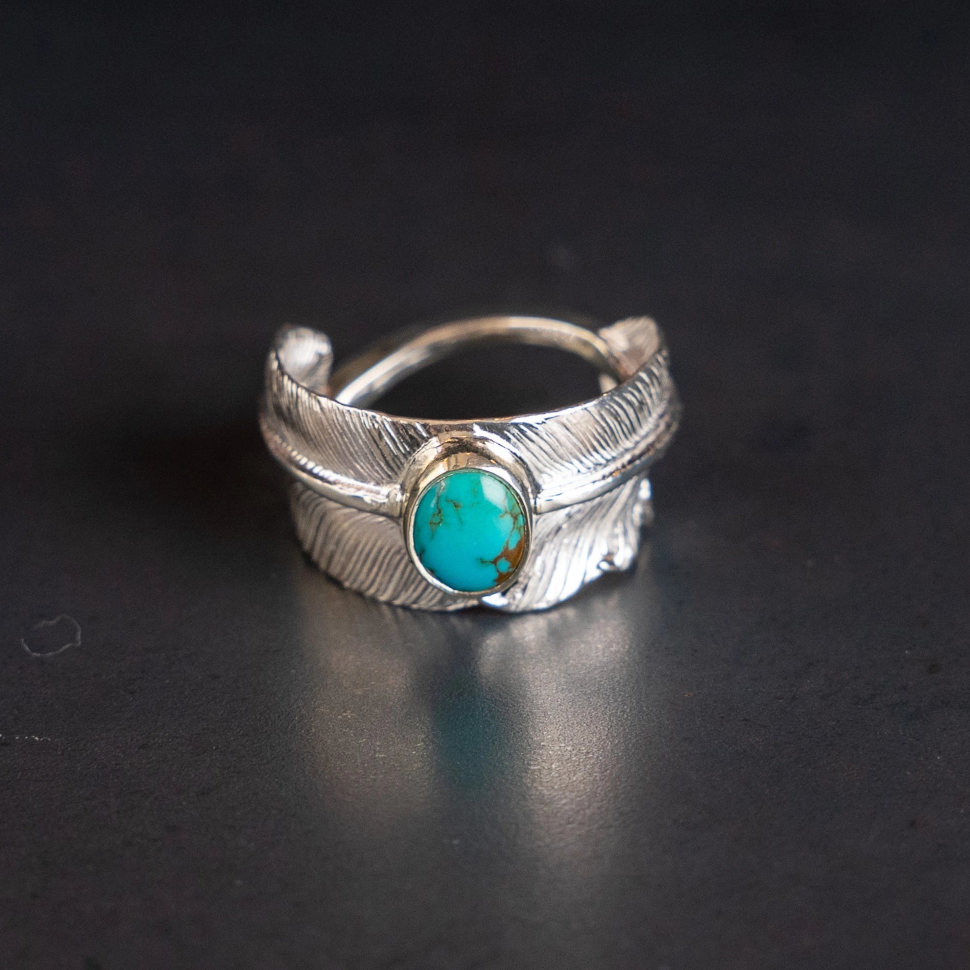 First Arrow's Turquoise Feather Ring – 950 Silver R-016