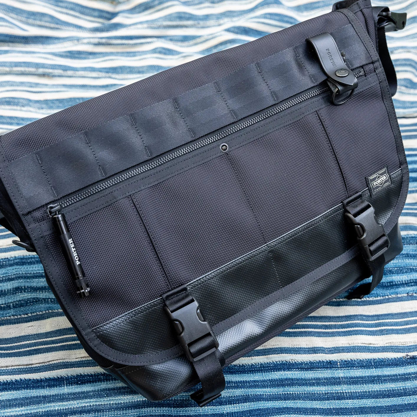 Porter Yoshida HEAT Messenger Bag - Black Porter Yoshida HEAT Messenger Bag - Black