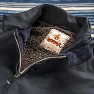 Baracuta G9 Waxed Pocket Jacket Lined Authentic Fit Dark Navy close up collar and neck label