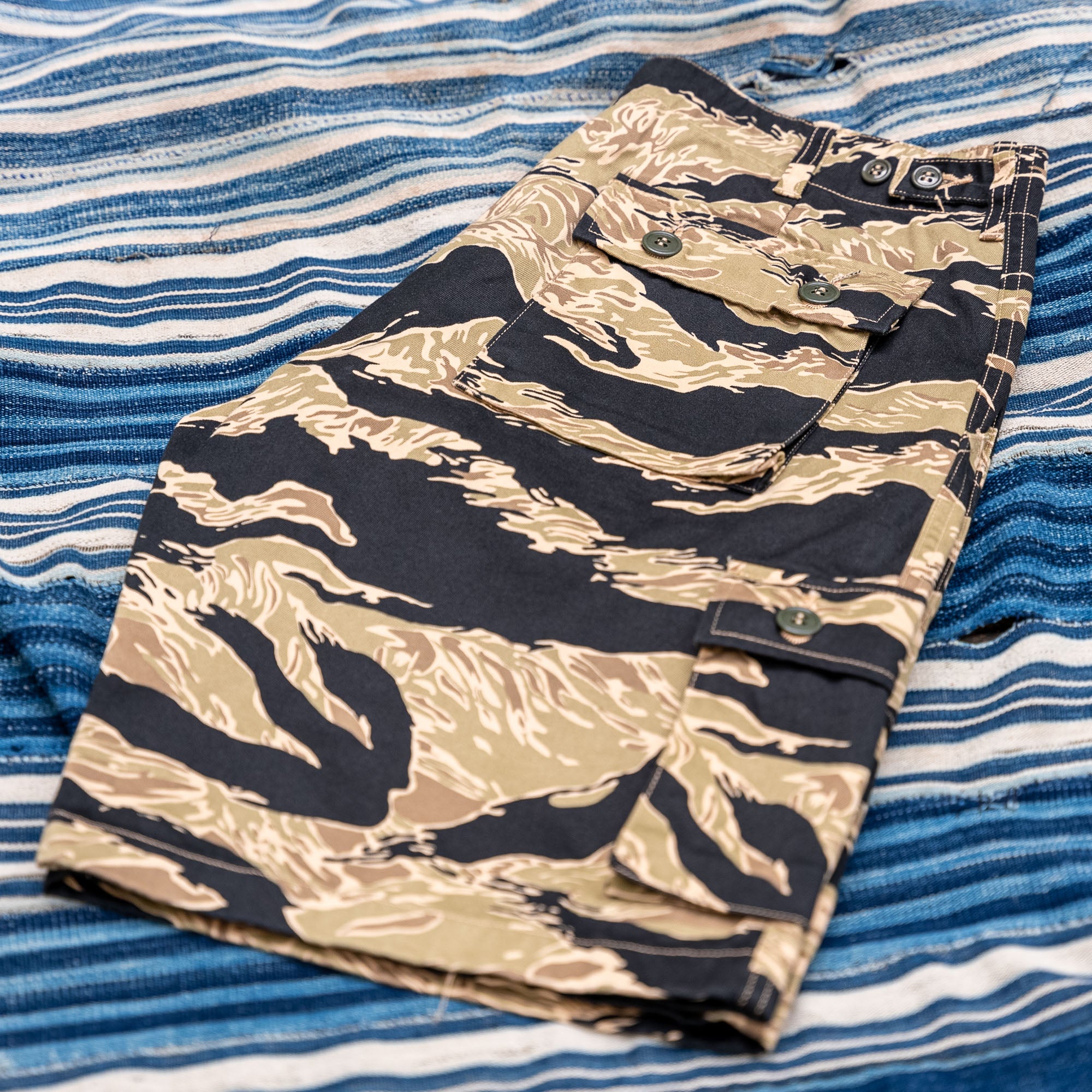 Buzz Rickson's Gold Tiger Camouflage Cargo Shorts