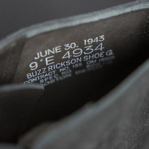 Buzz Ricksons and William Gibson M43 Boots Black close up print sizing