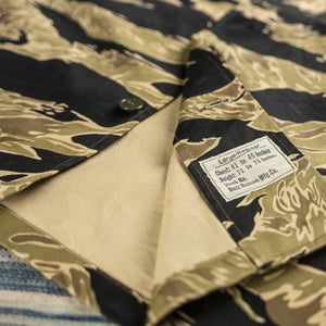 Buzz Ricksons Gold Tiger Camouflage Jacket close up label inside 