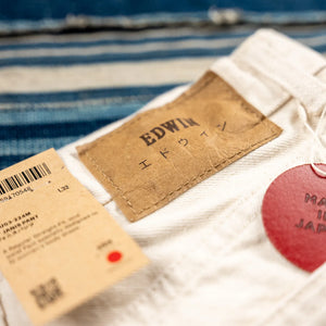Edwin W Janis 14oz Kurabo Selvedge Women Jeans Natural Regular Straight close up patch
