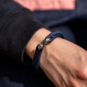 The Flat Heat Single Leather Bracelet – Sterling Silver Hook Closure / Navy