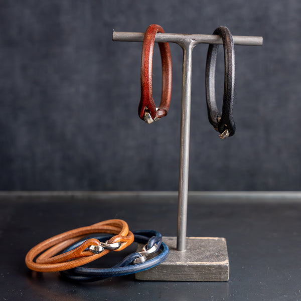 The Flat Heat Single Leather Bracelet – Sterling Silver Hook Closure / Tan