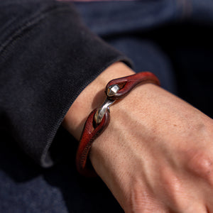 The Flat Heat Single Leather Bracelet – Sterling Silver Hook Closure / Brown