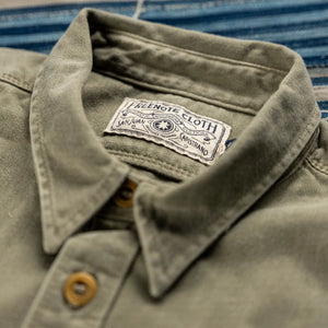 Freenote Sateen Twill Utility Shirt Olive close up collar