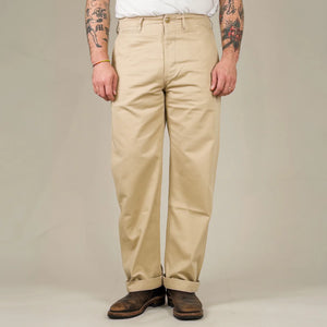 Fullcount 1153 US Army M 41 Tapered Chino Khaki Relaxed Tapered worn front