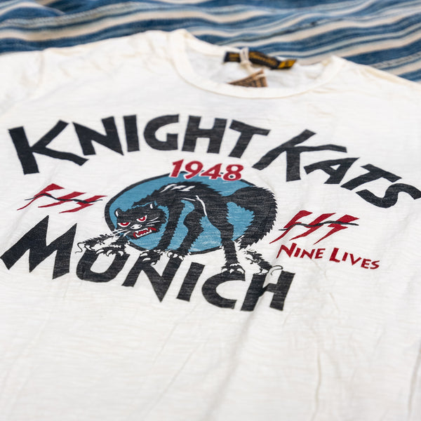 Johnson Motors Munich Knight Kats T-Shirt – Dirty White