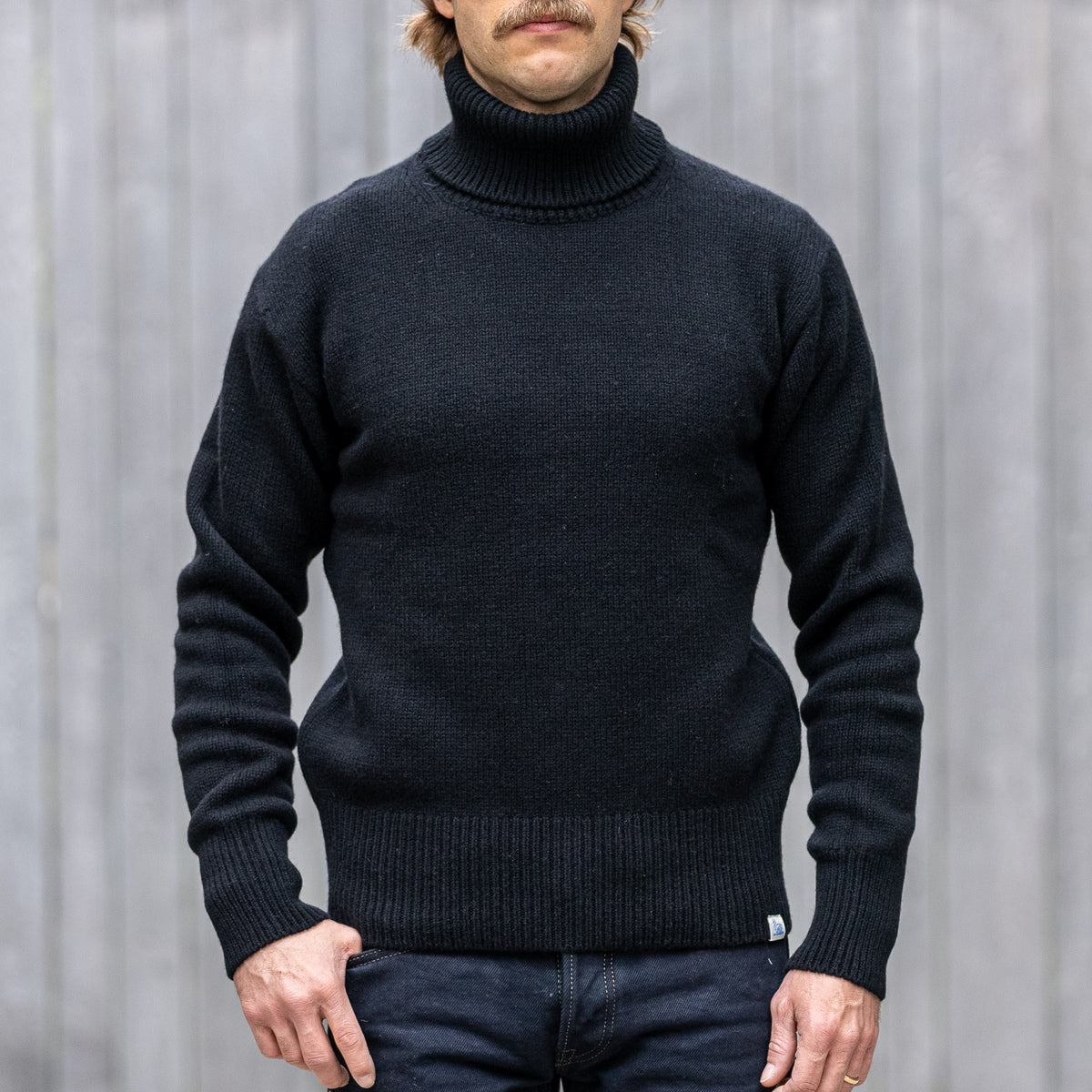 merz-b-schwanen-b.-turtleneck- 