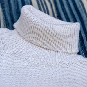 Merz b. Schwanen Merino x Cashmere Turtleneck Sweater – Nature White / LOCT01