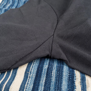 Merz b Schwanen 2S08 11oz Heavy Loopwheeled Henley Charcoal detail triangle insert