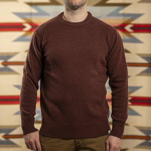 Merz b Schwanen LOCC01 Merino Cashmere Crewneck Sweater Bark Brown worn front