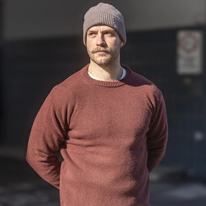 Merz b Schwanen LOCC01 Merino Cashmere Crewneck Sweater Bark Brown lifestyle worn