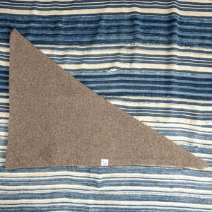 Merz beim Schwanen Merino Wool Cashmere Silk Triangle Scarf Grain SKTS02 flat