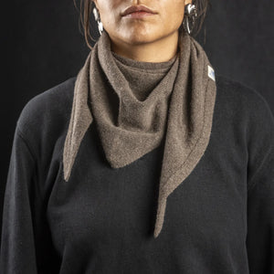 Merz beim Schwanen Merino Wool Cashmere Silk Triangle Scarf Grain SKTS02 worn