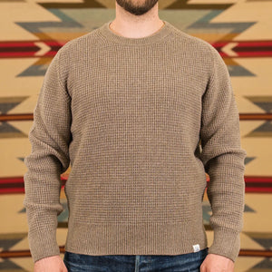 Merz b Schwanen Merino Wool Cashmere Waffle Sweater Grain worn front