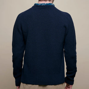 Merz b Schwanen Sturdy Ribbed Merino Wool Cashmere Raglan Sweater Dark Navy worn backside