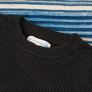 Merz b Schwanen Sturdy Ribbed Merino Wool Cashmere Raglan Sweater Deep Black crew neck