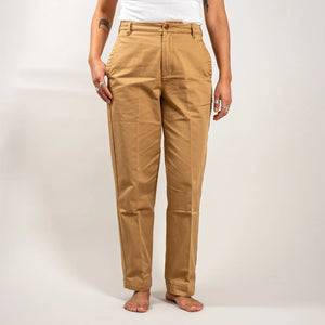 Merz b Schwanen Women Cotton Twill Chino Khaki Tapered worn front