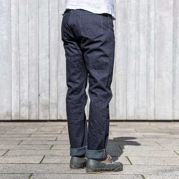 Momotaro 0605-52G 18oz Natural Tapered Jeans – Indigo x Grey