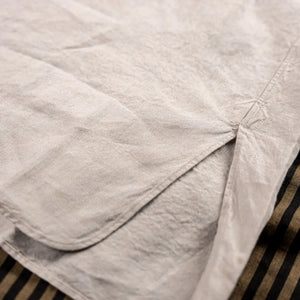 MotivMfg Superfine Linen Broadcloth Mikhail Shirt Light Grey Chambray detail side slits