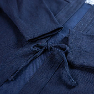 Naked and Famous 12oz Maekake Dobby Kimono Indigo detail string closure