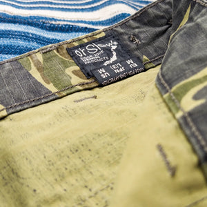 OrSlow 7002 US Army Fatigue Shorts Tiger Camo close up woven label