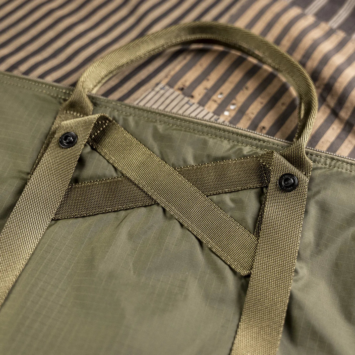 Porter FLEX 2Way Tote Bag – Olive Drab Nylon Ripstop Packable Porter FLEX 2Way Tote Bag – Olive Drab Nylon Ripstop Packable