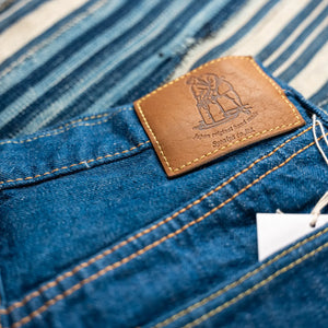Pure Blue Japan GRE019 14oz Greencast Indigo Selvedge Denim Relaxed Tapered detail leather patch