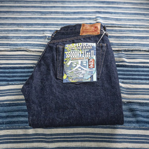 Samurai Jeans S5000VX 21oz ChoKiwami Selvedge Jeans Classic Straight folded