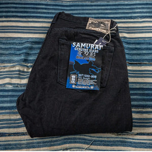 Samurai Jeans S0710XX BOB Aoki Tachikage 15oz Selvedge Denim Slim Straight Black on Blue folded