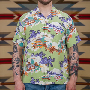 Sun Surf Ancient Capital Rayon Crepe Hawaiian Shirt Green worn front