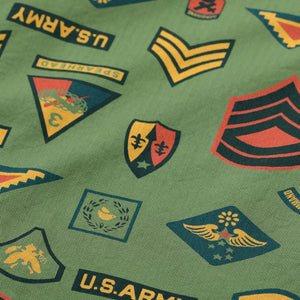 Sun Surf Insignia of Army Herringbone Hawaiian Shirt Olive close up print
