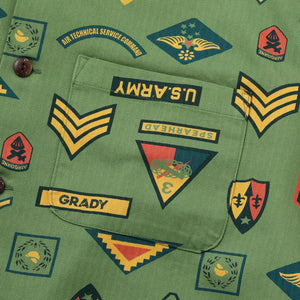 Sun Surf Insignia of Army Herringbone Hawaiian Shirt Olive detail pattern matched pocket