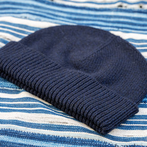 Sunspel Scottish Lambswool Beanie – Dark Navy Mouline