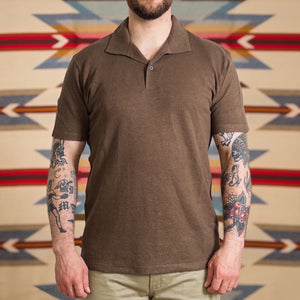 Sunspel Linen Pique Polo Shirt Dark Walnut worn front