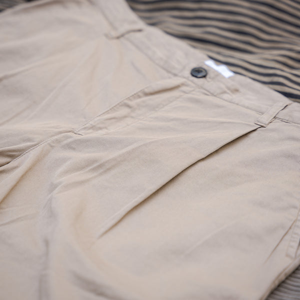 Sunspel Pleated Twill Shorts – Dark Stone