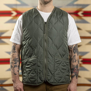 Taion Military W Zip Down Vest Olive worn front
