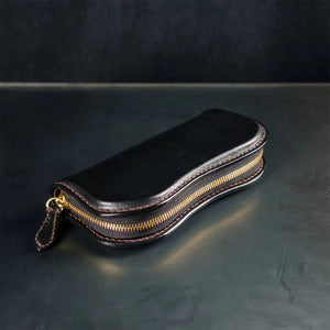 Flat Head Horsehide Accessory Case Black Japan closed