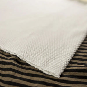 UES 16oz Double Honeycomb Thermal White close up waist