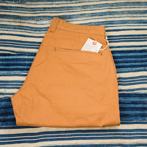 UES Duck Shorts Camel folded