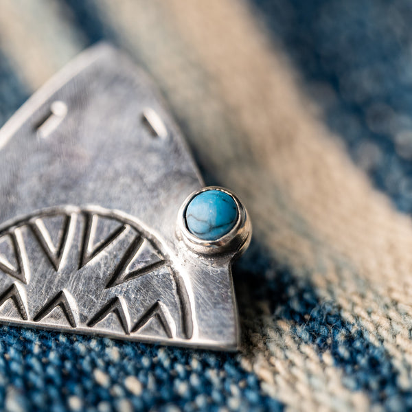 Munqa JAWS Newtive Turquoise Badge – 925 Sterling Silver