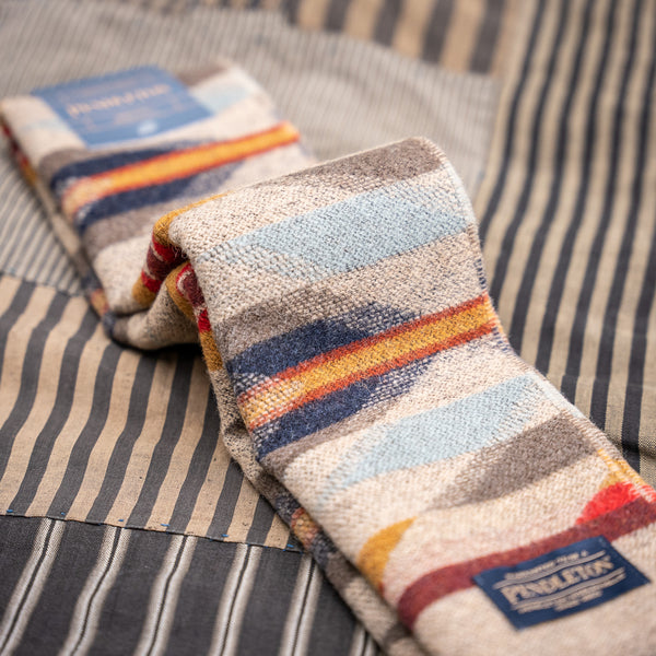 Pendleton Jacquard Wool Scarf – Wyeth Trail