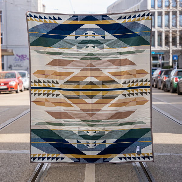 Pendleton Fossil Springs – Jacquard Blanket Robe