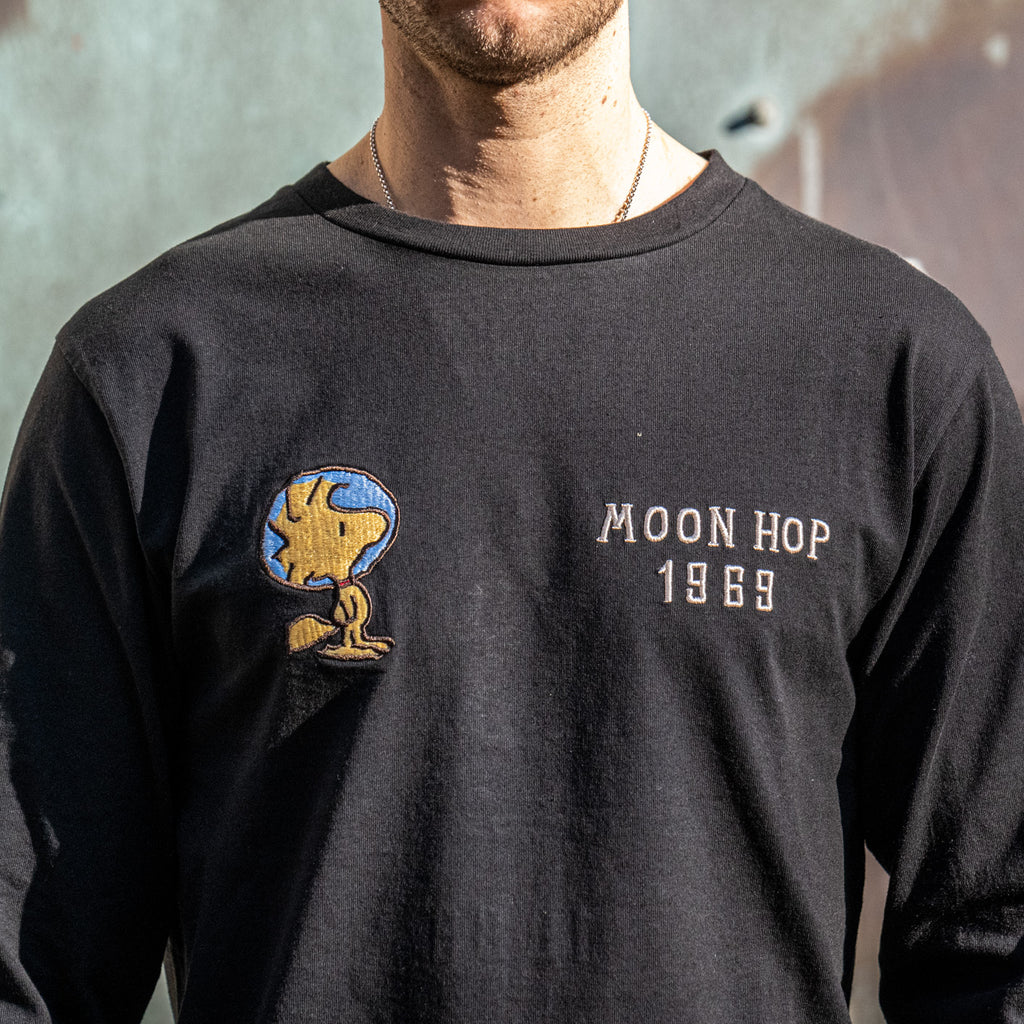 Tailor Toyo x Peanuts “Moon Hop” Suka Longsleeve – Black