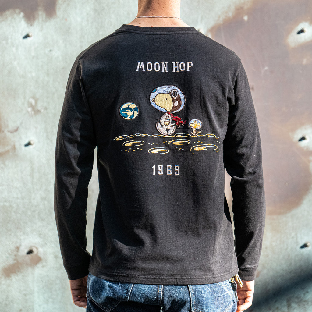 Tailor Toyo x Peanuts “Moon Hop” Suka Longsleeve – Black