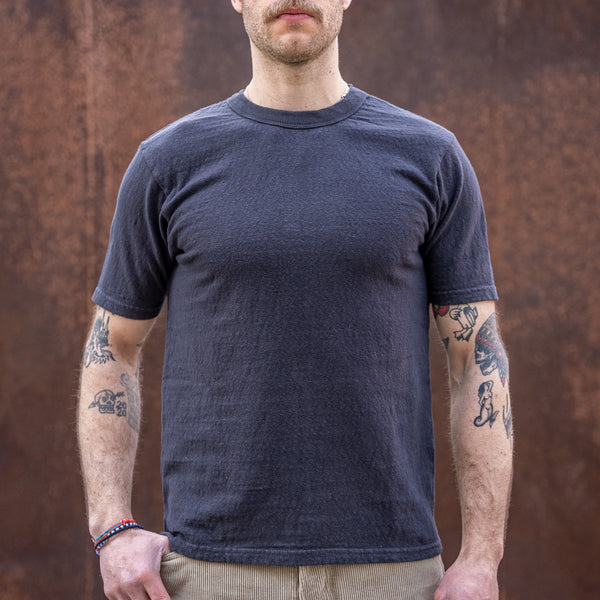 UES No.8 9,5oz Slub Nep Loopwheeled T-Shirt – Black